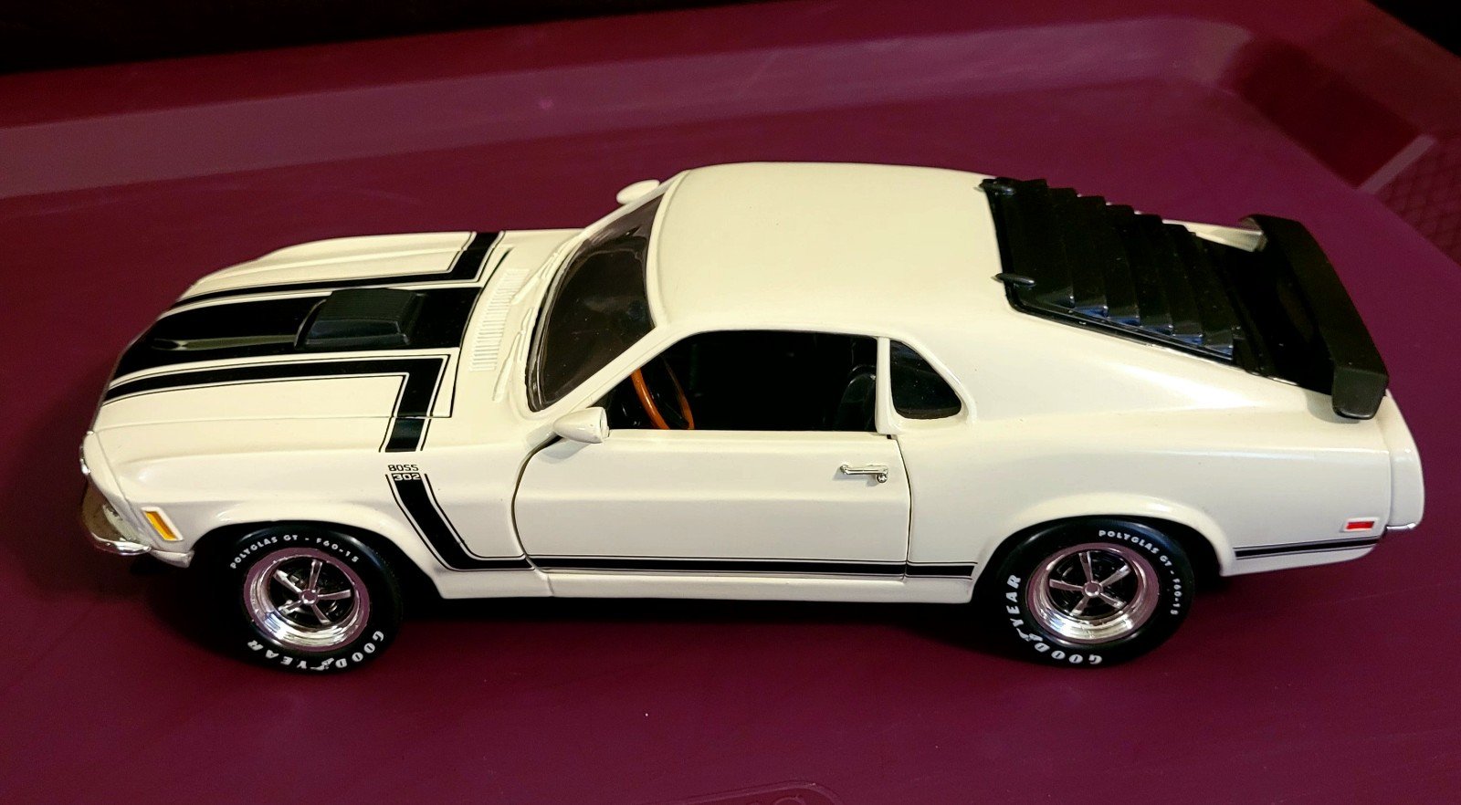 ERTL AMERICAN MUSCLE 1:18 1970 BOSS MUSTANG