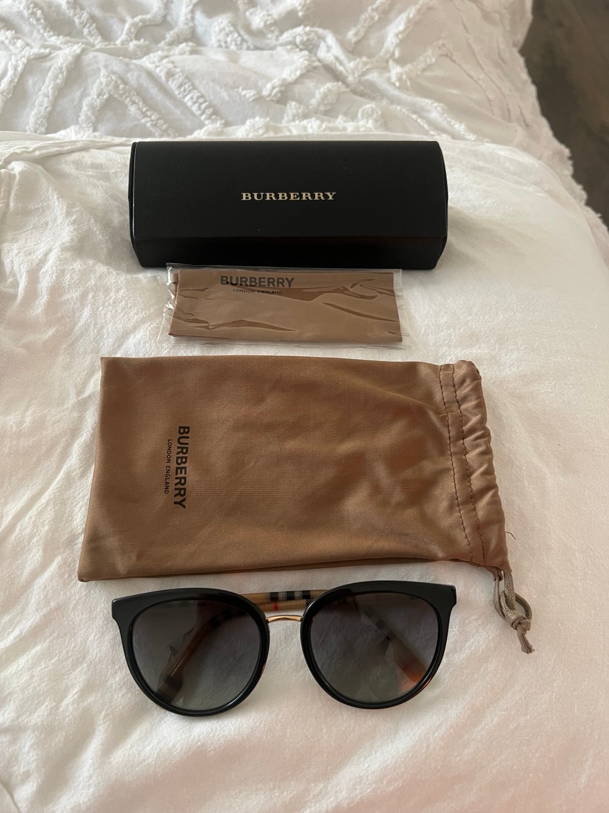Burberry BE4316 Sophia Sunglasses