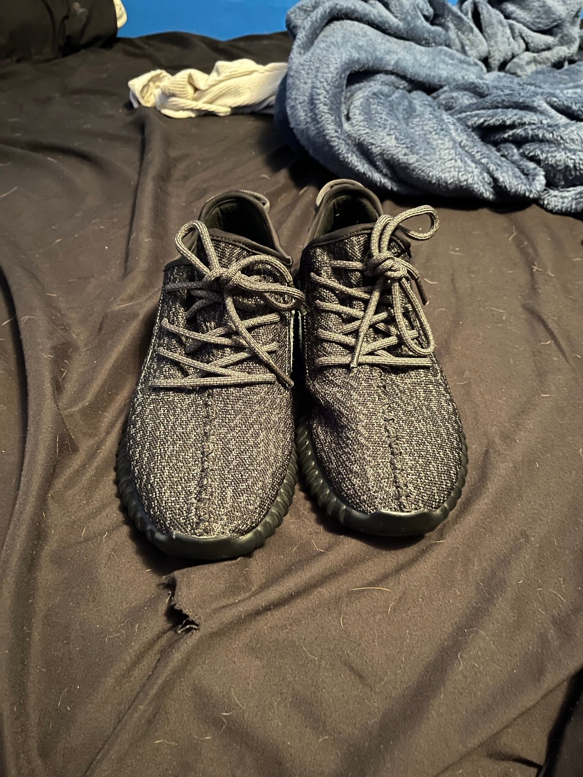 Yeezy Adidas Boost 350 in Pirate Black