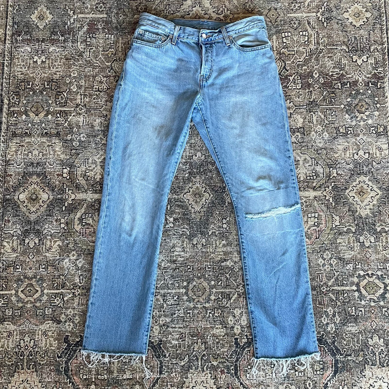 Vintage Levi’s Straight Leg Mid Rise Jeans in Light Wash - 28