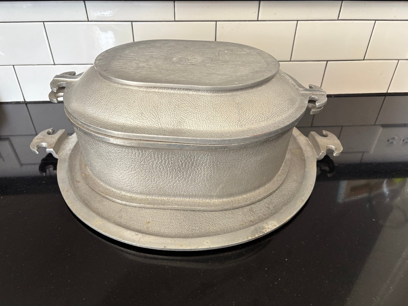 Vintage Guardian Aluminum roster with lid and 15” serving platter