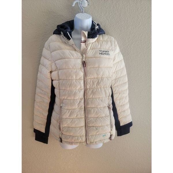 Tommy Hilfiger Women's Vintage Hooded Puffer Jacket Cream / Black Size L