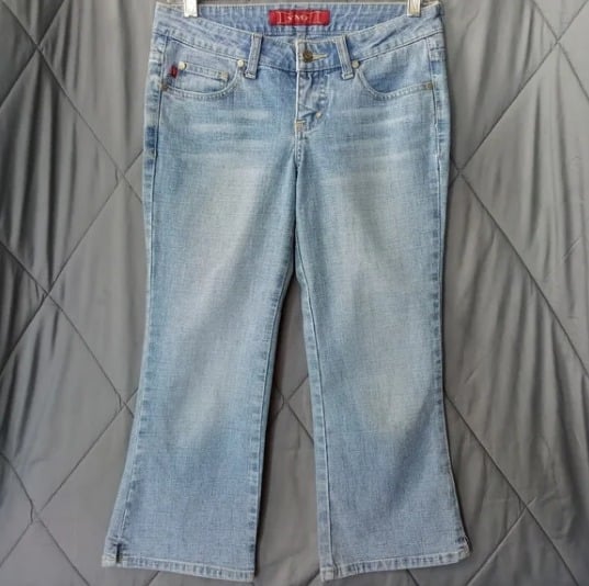 Women's YMI Cropped Denim Capri Jeans Medium Light Flared Size 3 Juniors