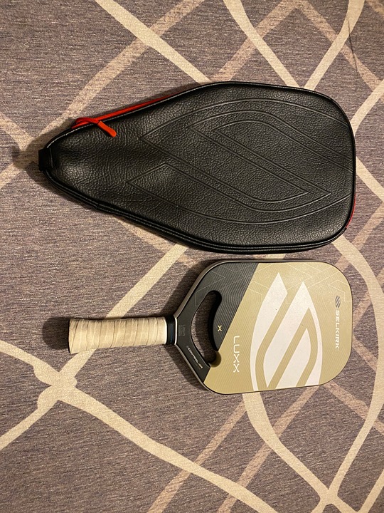 Selkirk Luxx Control Air Pickleball Paddle with case