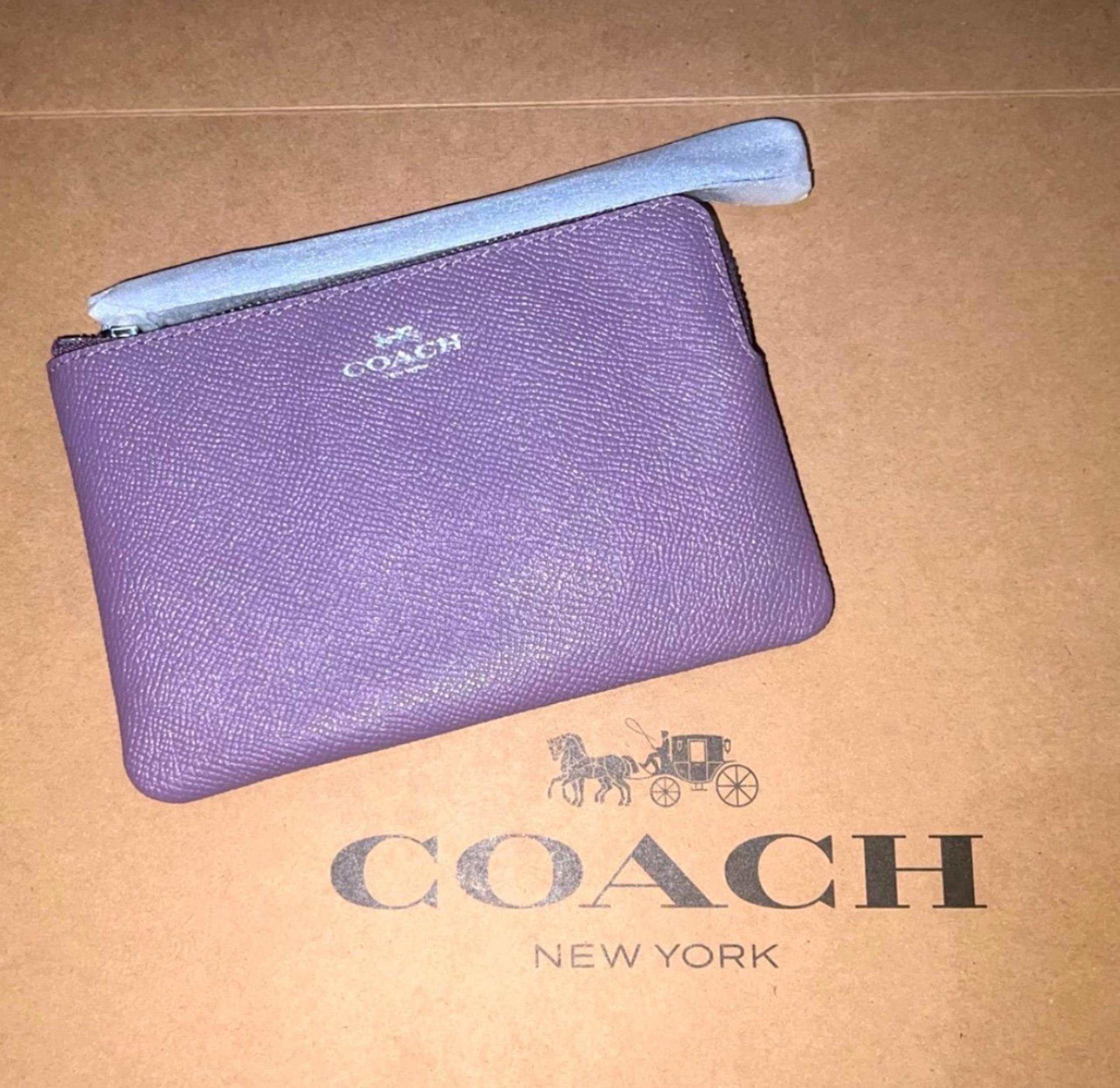 NWT COACH Purple Corner Zip Wristlet Wallet Crossgrain Leather F58032 AUTHENTIC