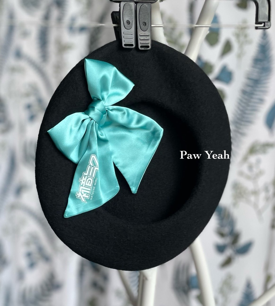 New Dolls Kill x Hatsune Miku Buzz Crush Bow Beret Hat