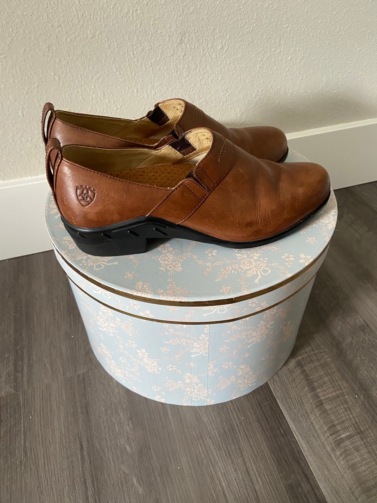 Ariat Paddock Brown Leather Clog Mules Slip On Size 9.5