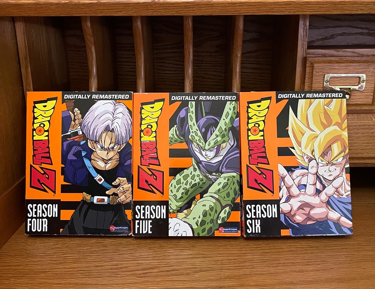 Anime Dragon Ball Z season 4, 5, & 6 like brand new no scratches or hairline