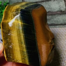 Natural polished healing tiger's-eye raw rock gemstone