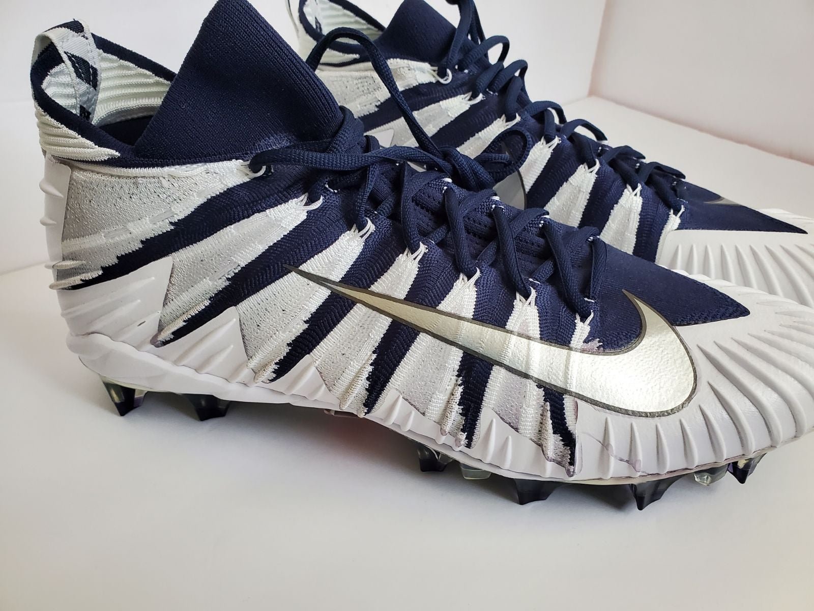 Nike Alpha Menace Elite Football Cleats 16