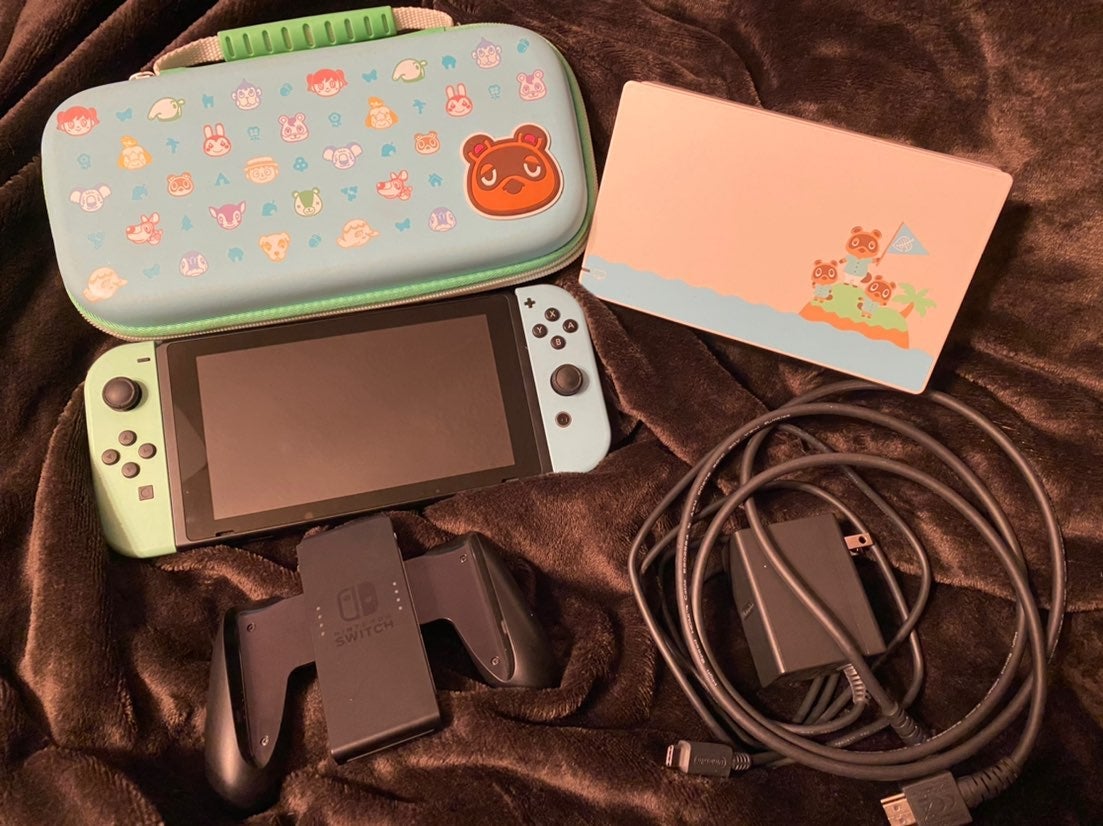 Nintendo Switch Animal Crossing: New Horizons Edition