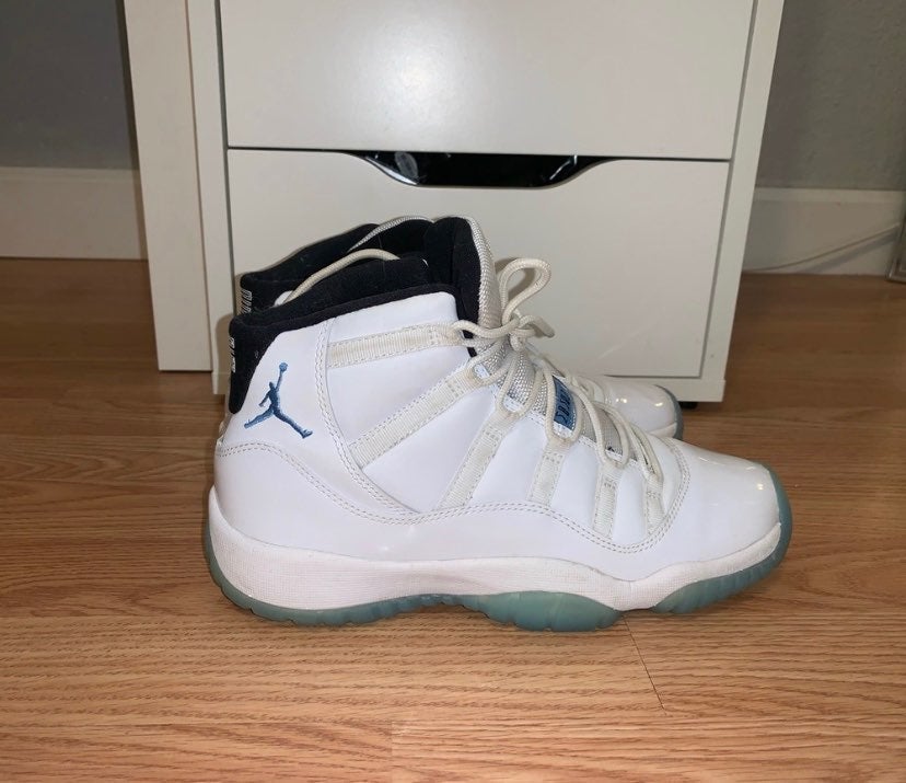 Jordan 11 legend blue