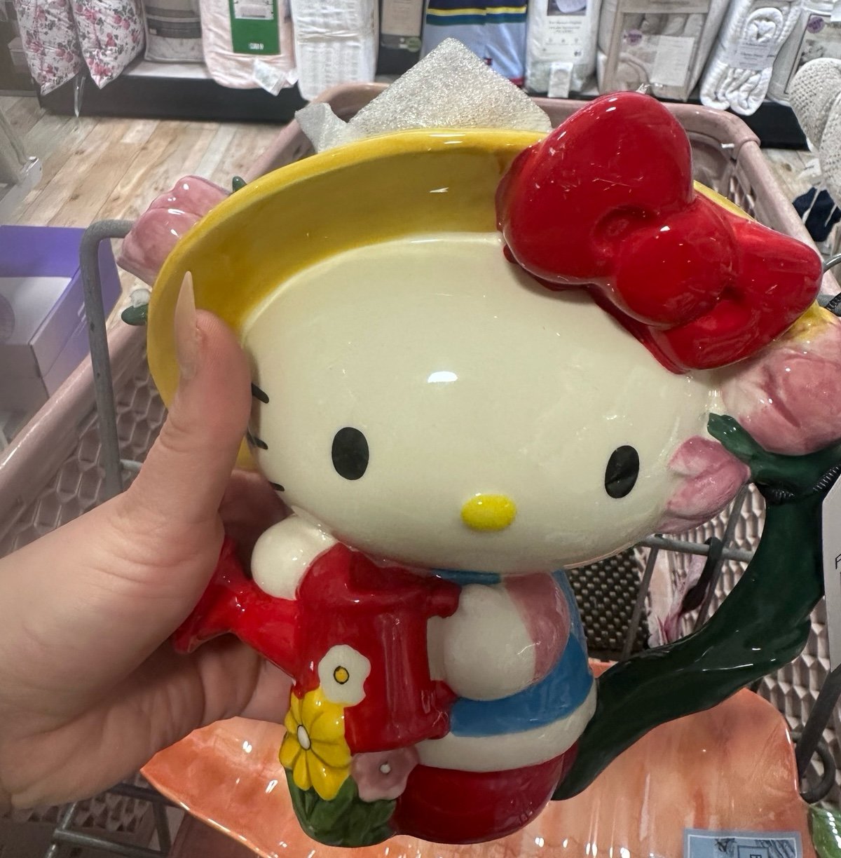 Blue sky hello kitty