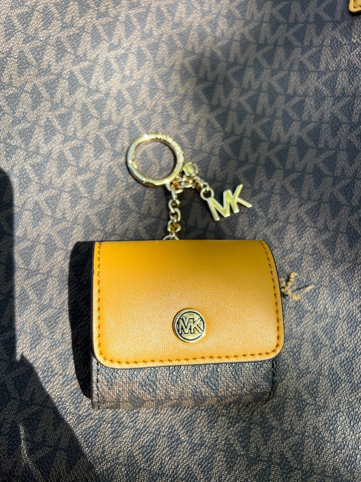 Michael Kors Airpod Case MK