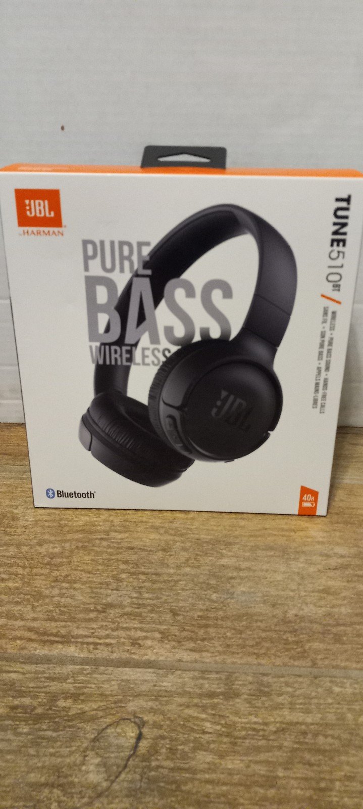 JBL Pure Bass Wireless headphones Tune 5 10bt