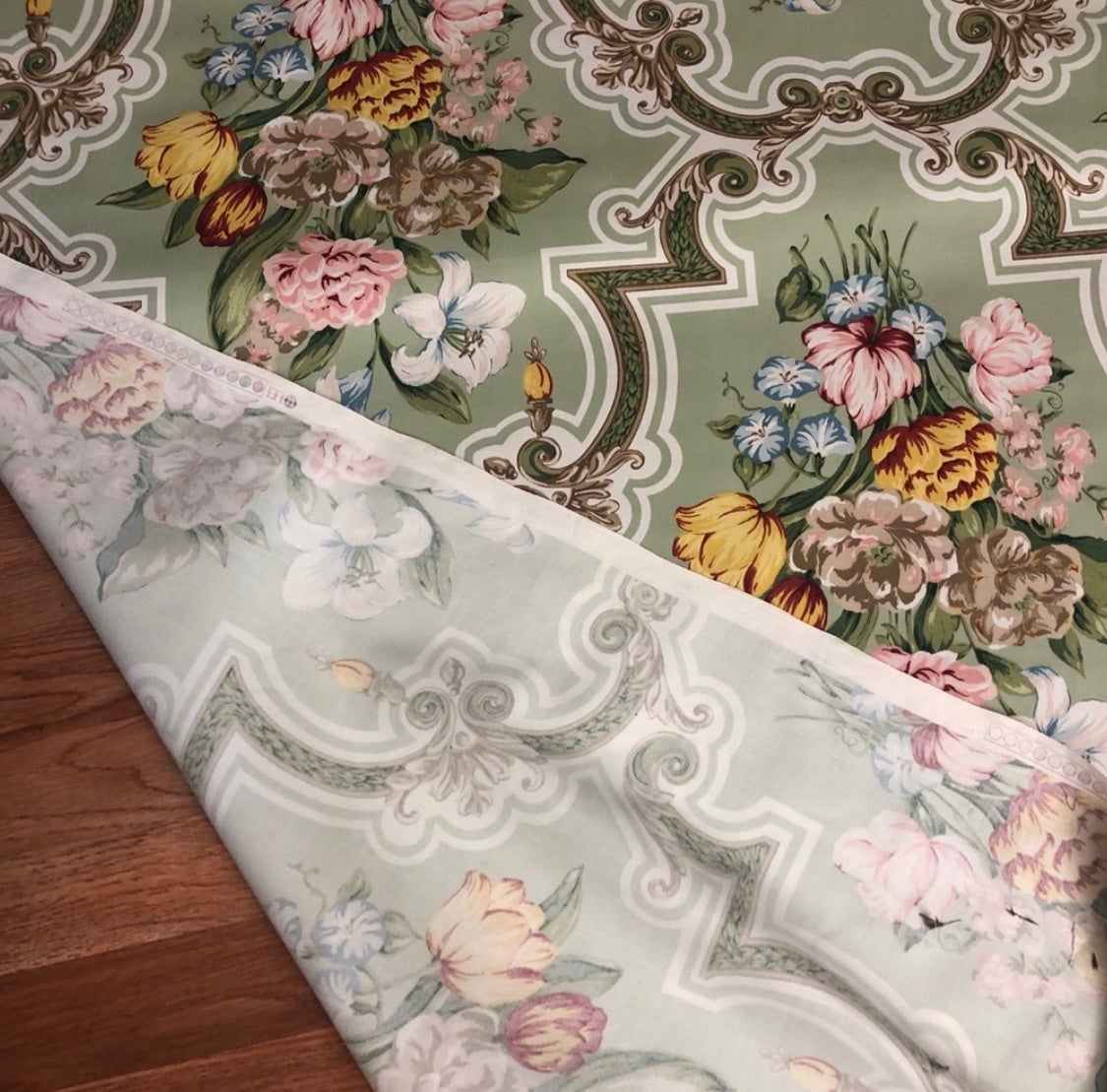New floral print cotton fabric , width -1 metres 40 cm / 10 yards,