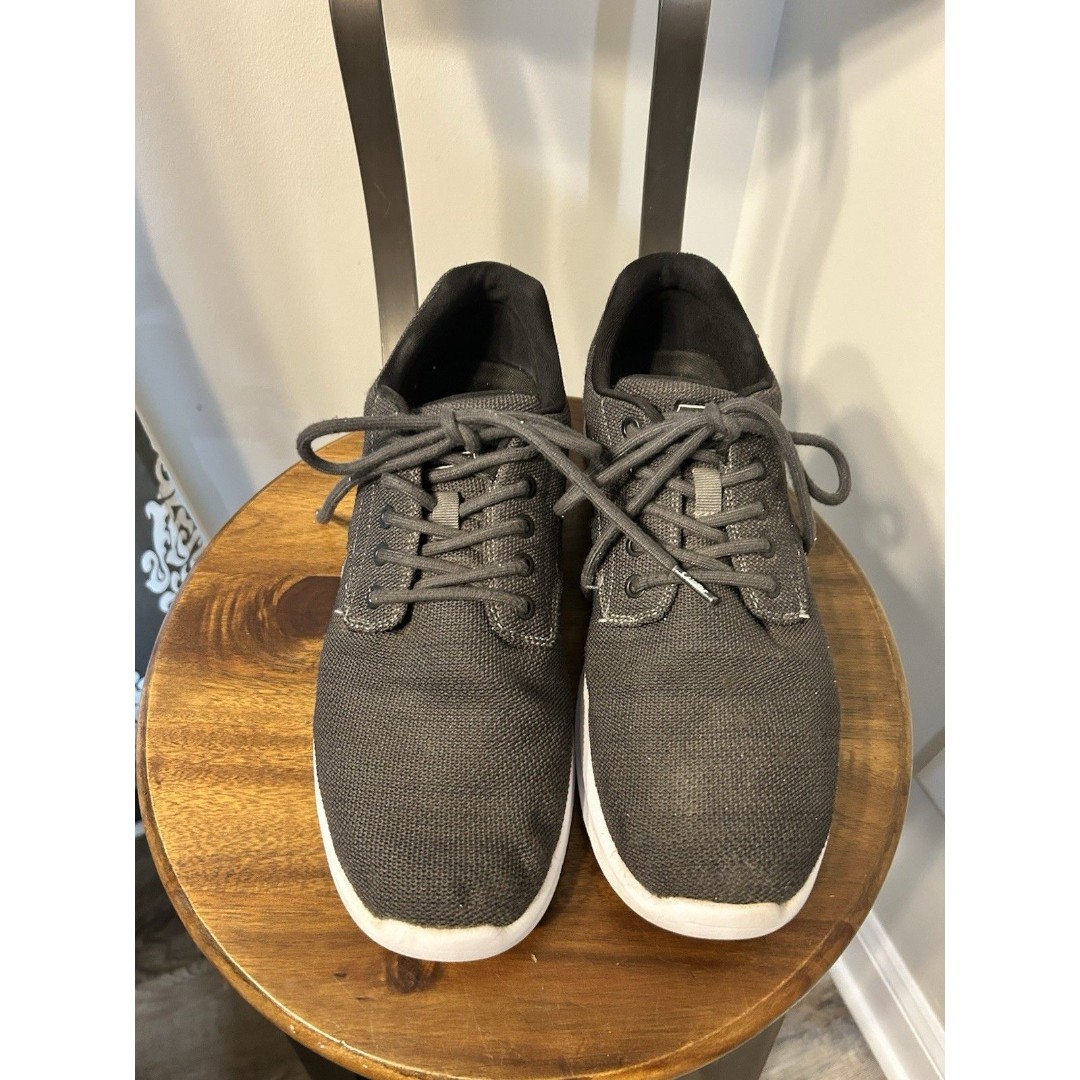 Cuater by Travis Matthew The Daily Knit Golf Size 10.5 Grey White Sneakers Shoes