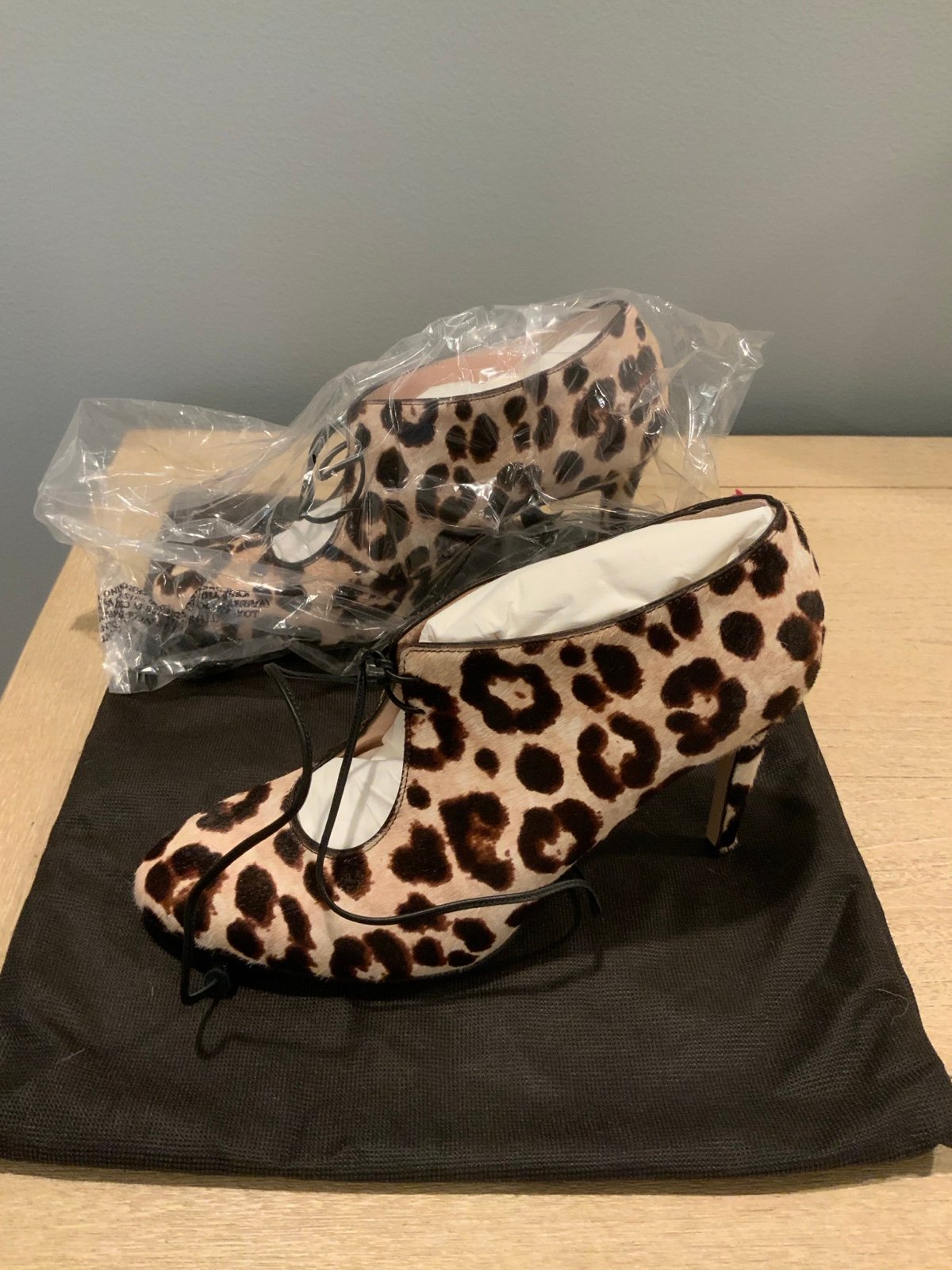 Kate Spade New York Leopard Print Calf Hair Almond Toe bootie Sze 7M Pump Heels