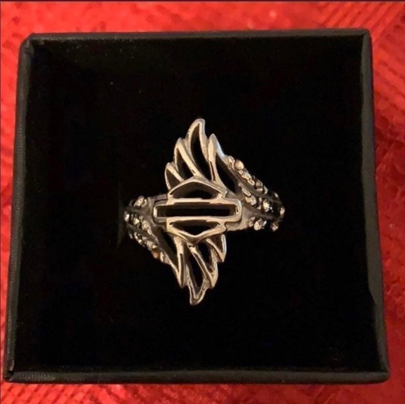 HD Wing Womens Rings size 9