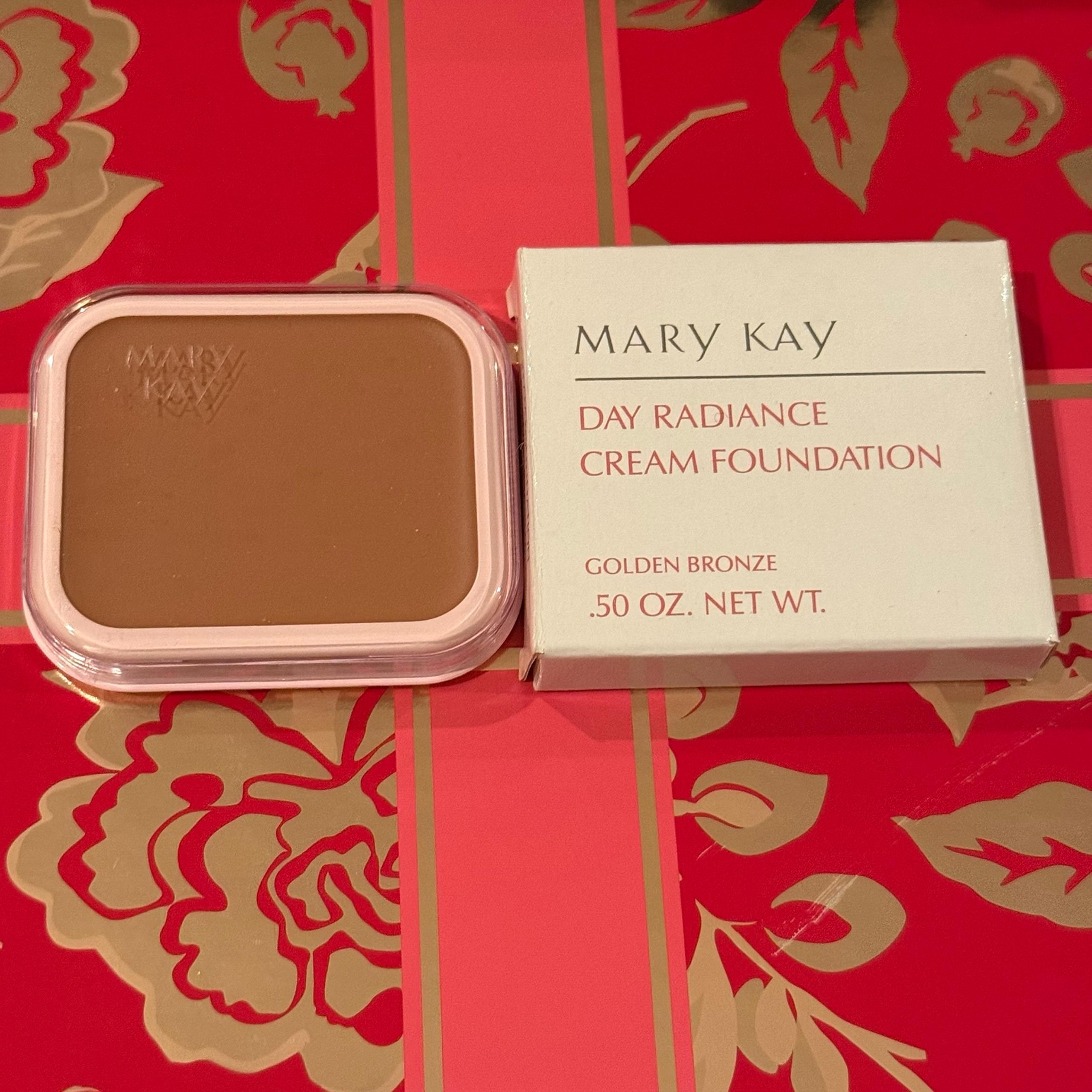 NEW NIB Mary Kay Day Radiance Cream Foundation Golden Bronze 0120 Dry Skin