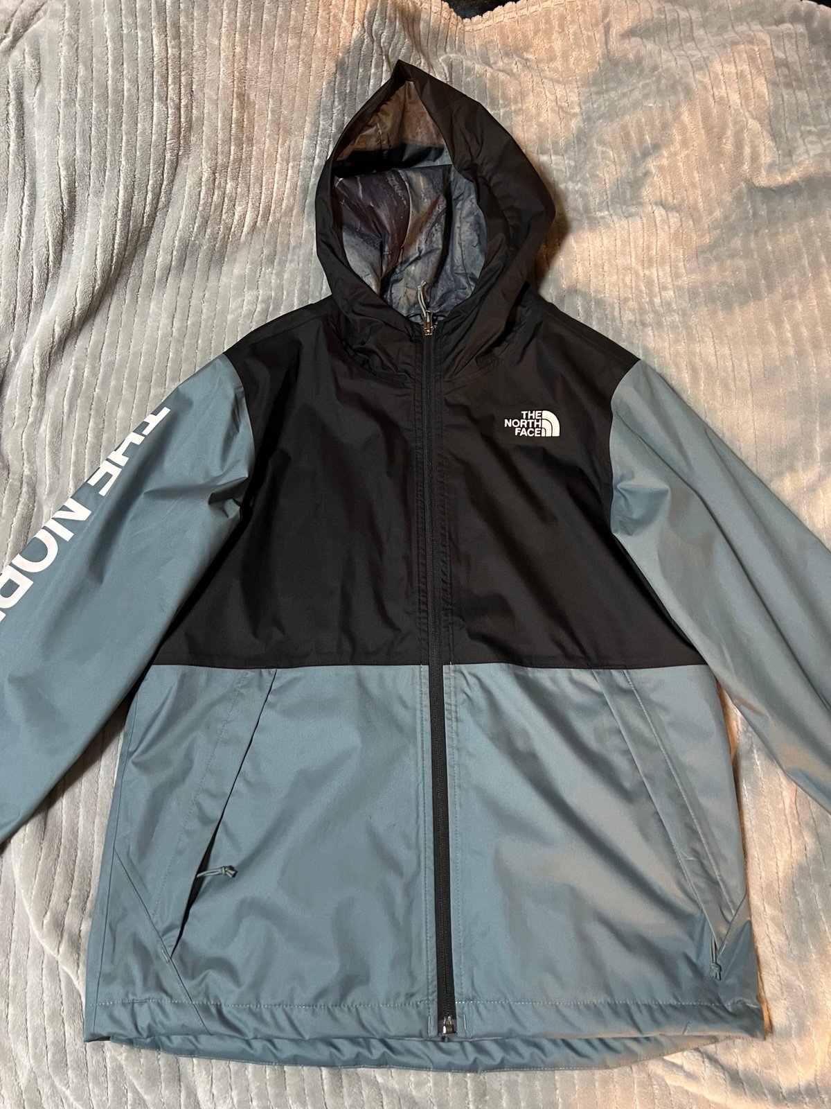 TNF Rain Jacket