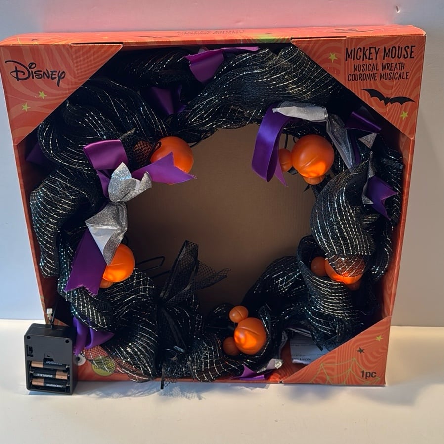 Disney Halloween musical Mickey Mouse wreath
