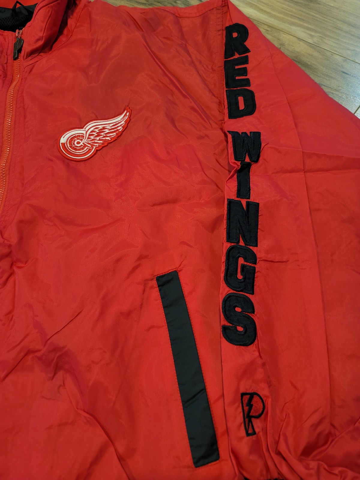 最大12%OFFクーポン Detroit Red Jacket Player Pro Wings ウェア