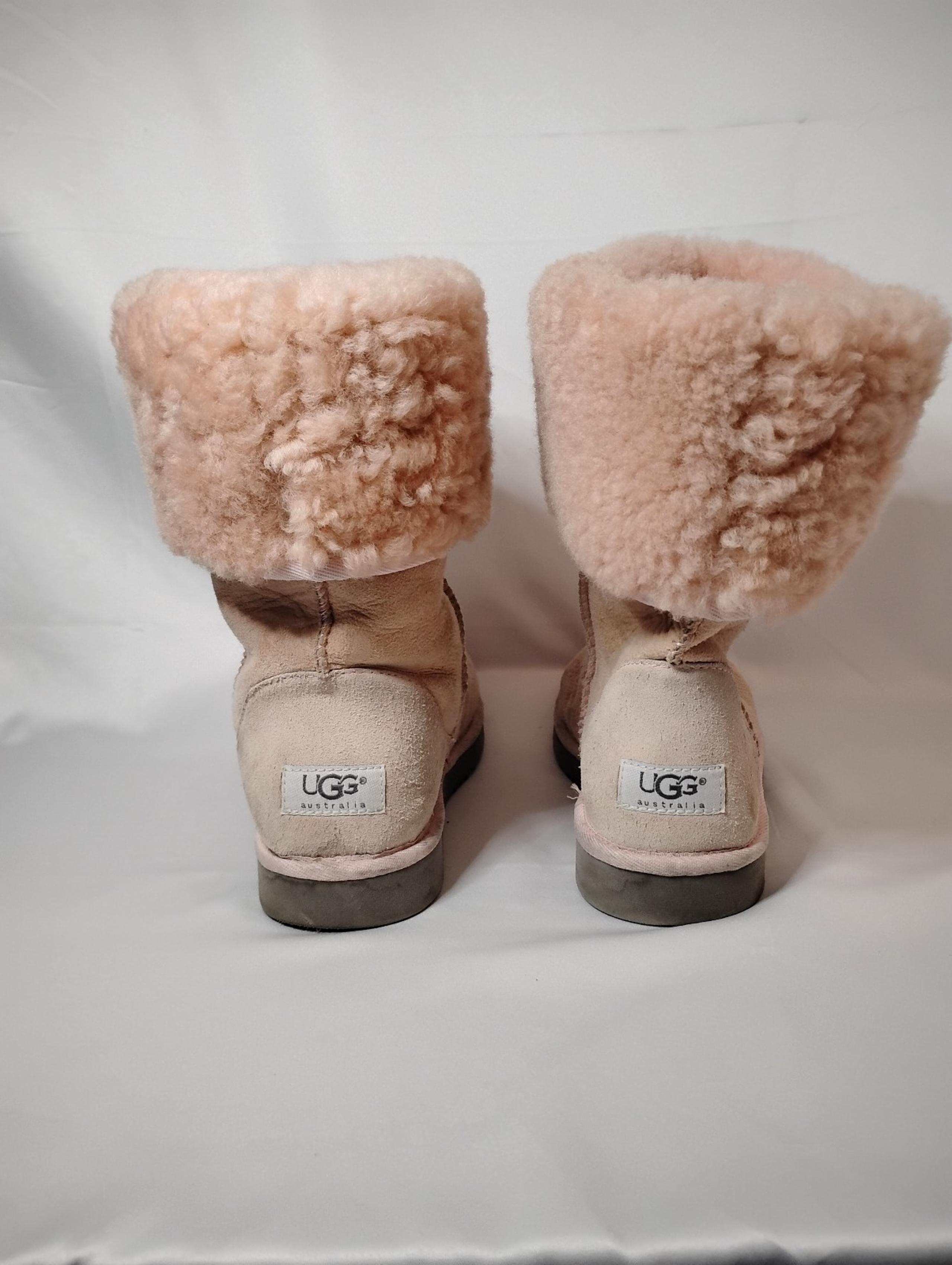 Ugg