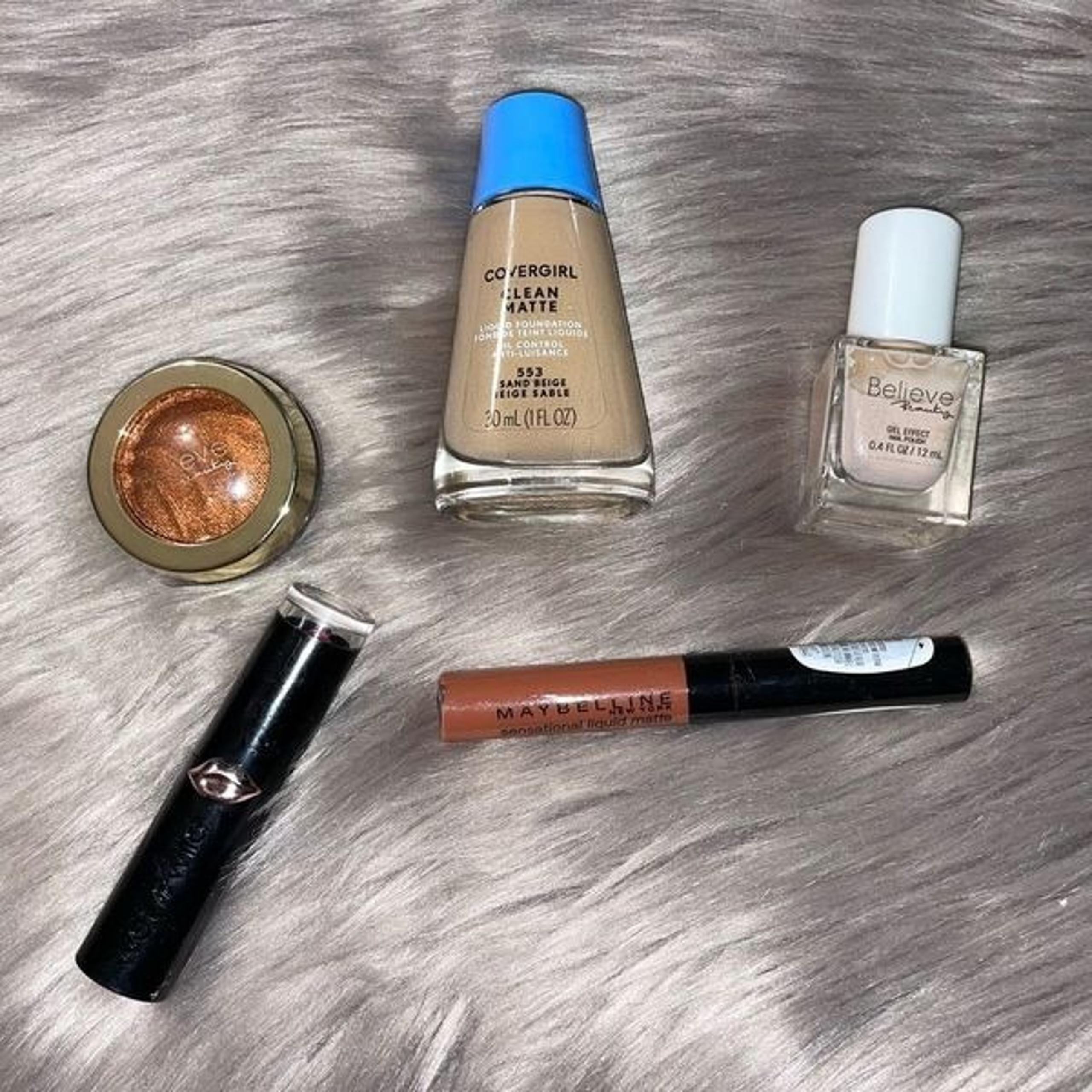 5 Piece Makeup Bundle- New