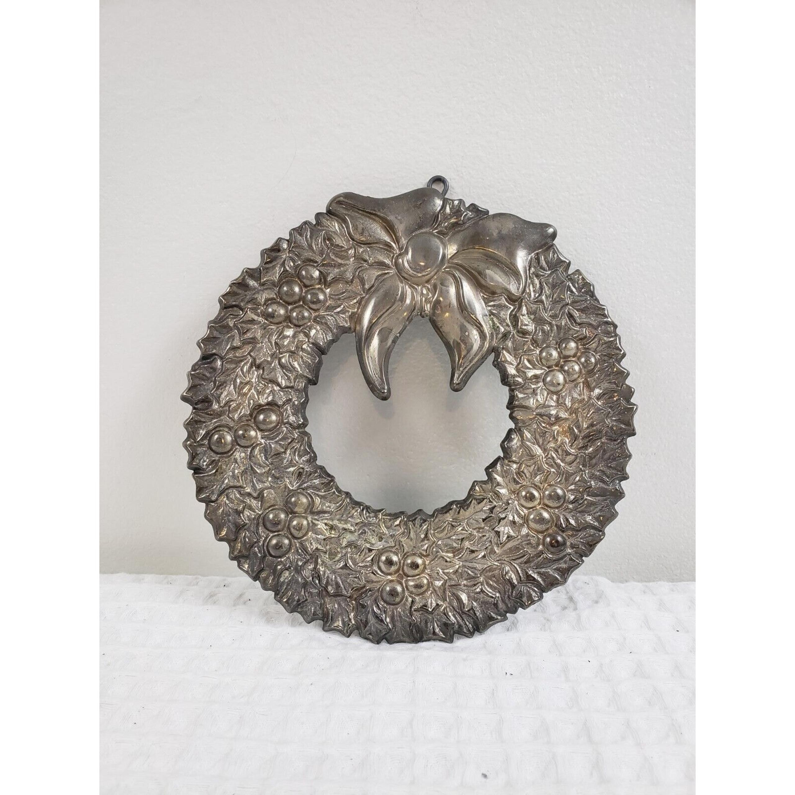 (F5) VTG Gorham Silver Plated Brass Christmas Wreath Trivet 1982 YC 1710 Italy