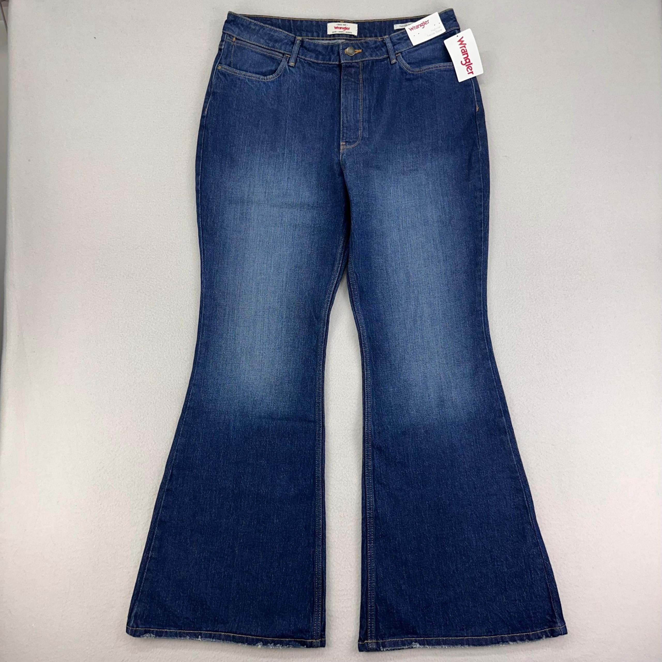 Jeans Womens 14/32 High Rise Fierce Flare NWT Western Stretch Dark Wash - Wrangler