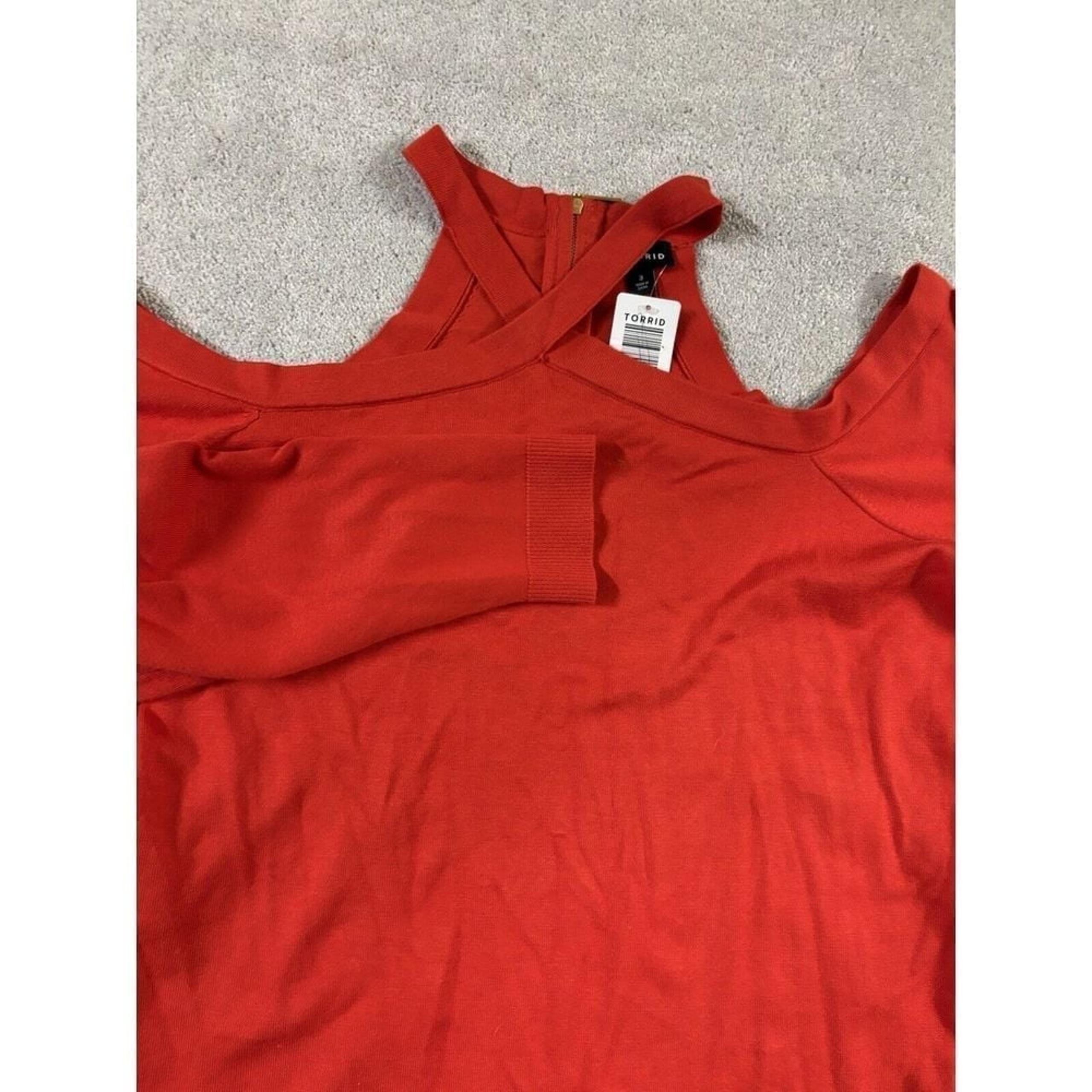 red torrid top shoulder cut outs high neck Size 3x NWT