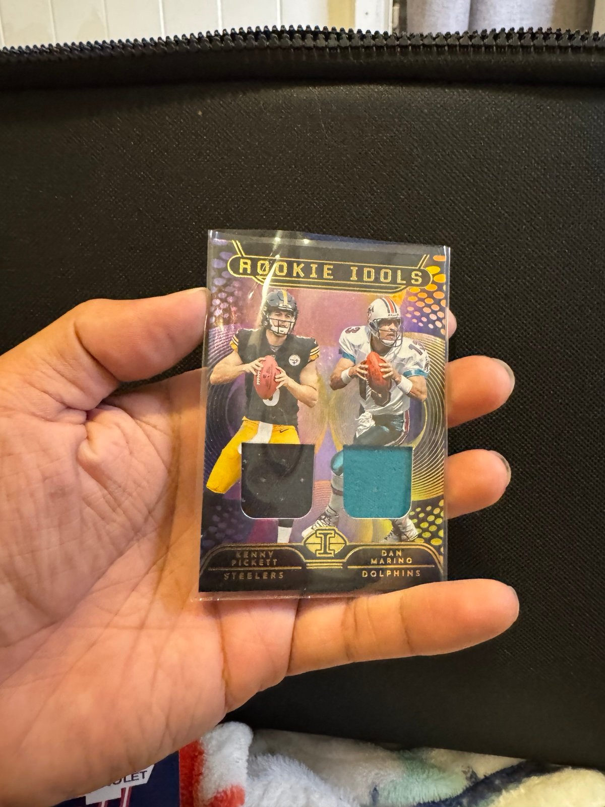 Rookie idols Gold Dual patch