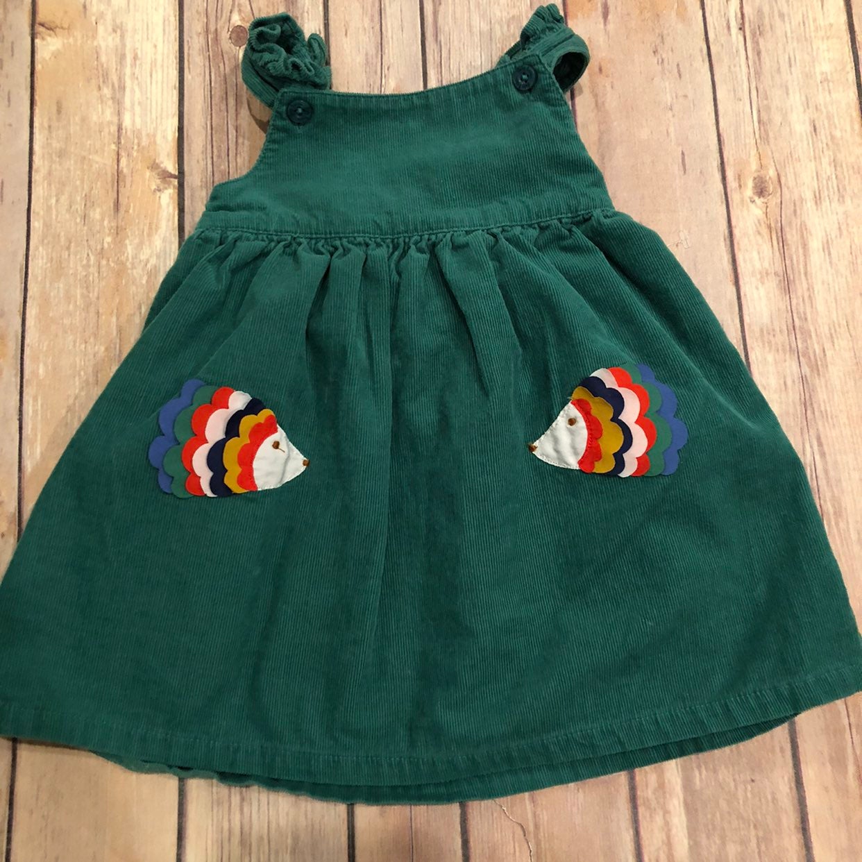Mini Boden hedgehog Pinnie