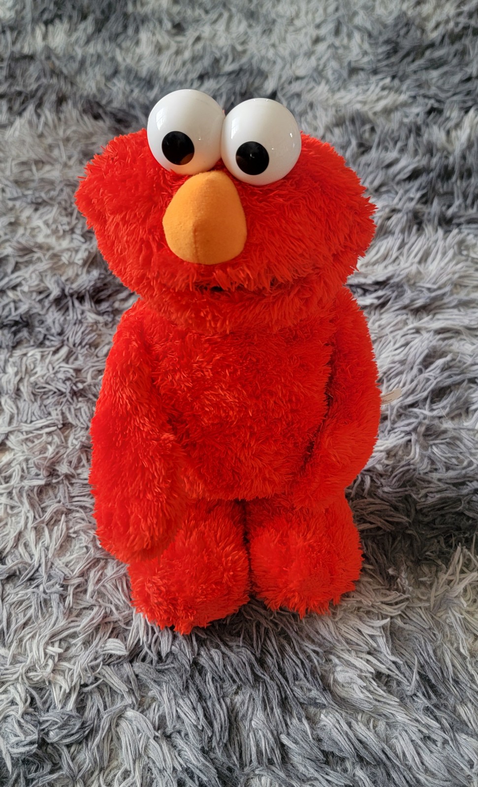 2005 Tickle Me Elmo Doll