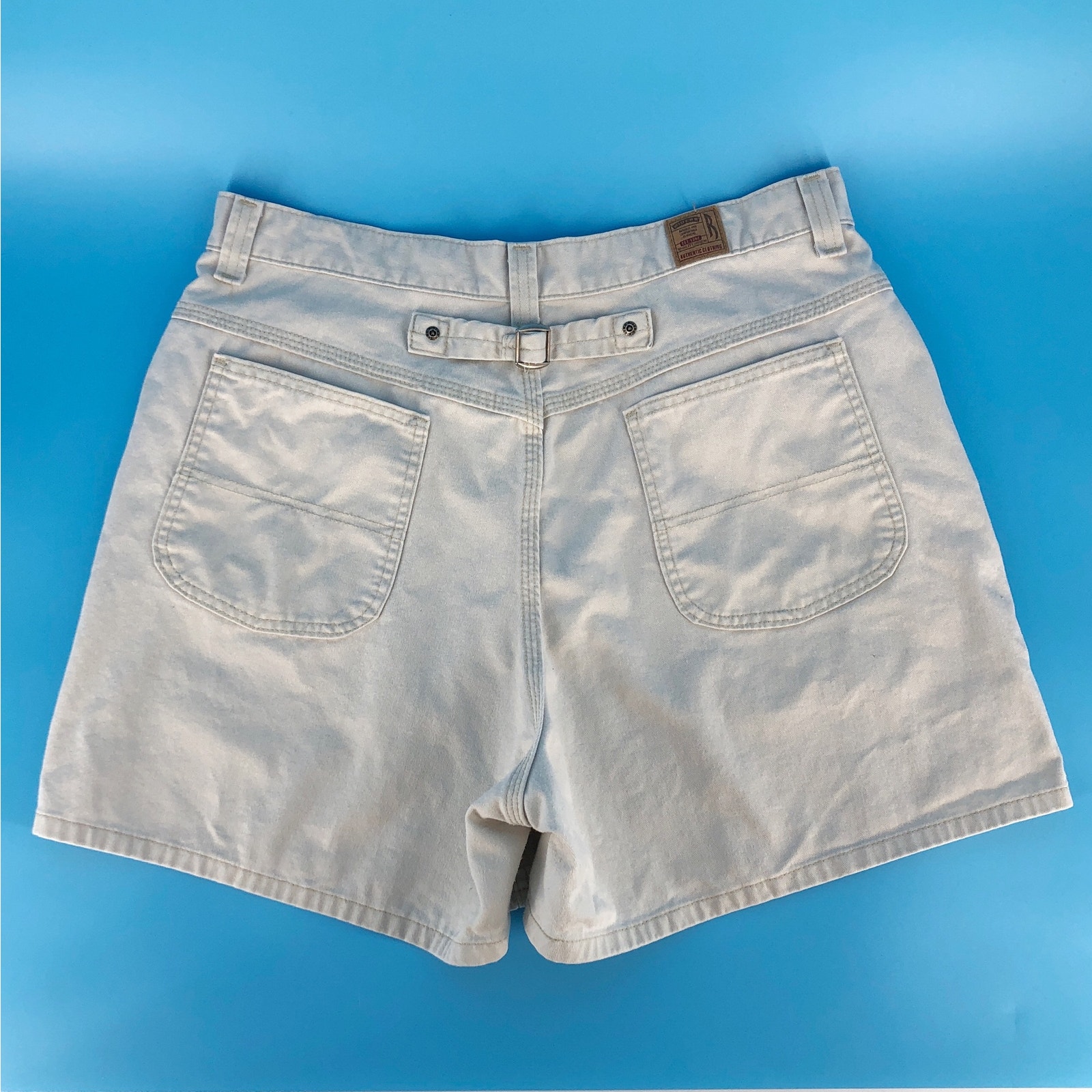 Y2K Riders buckle back ivory denim shorts 2000s vintage