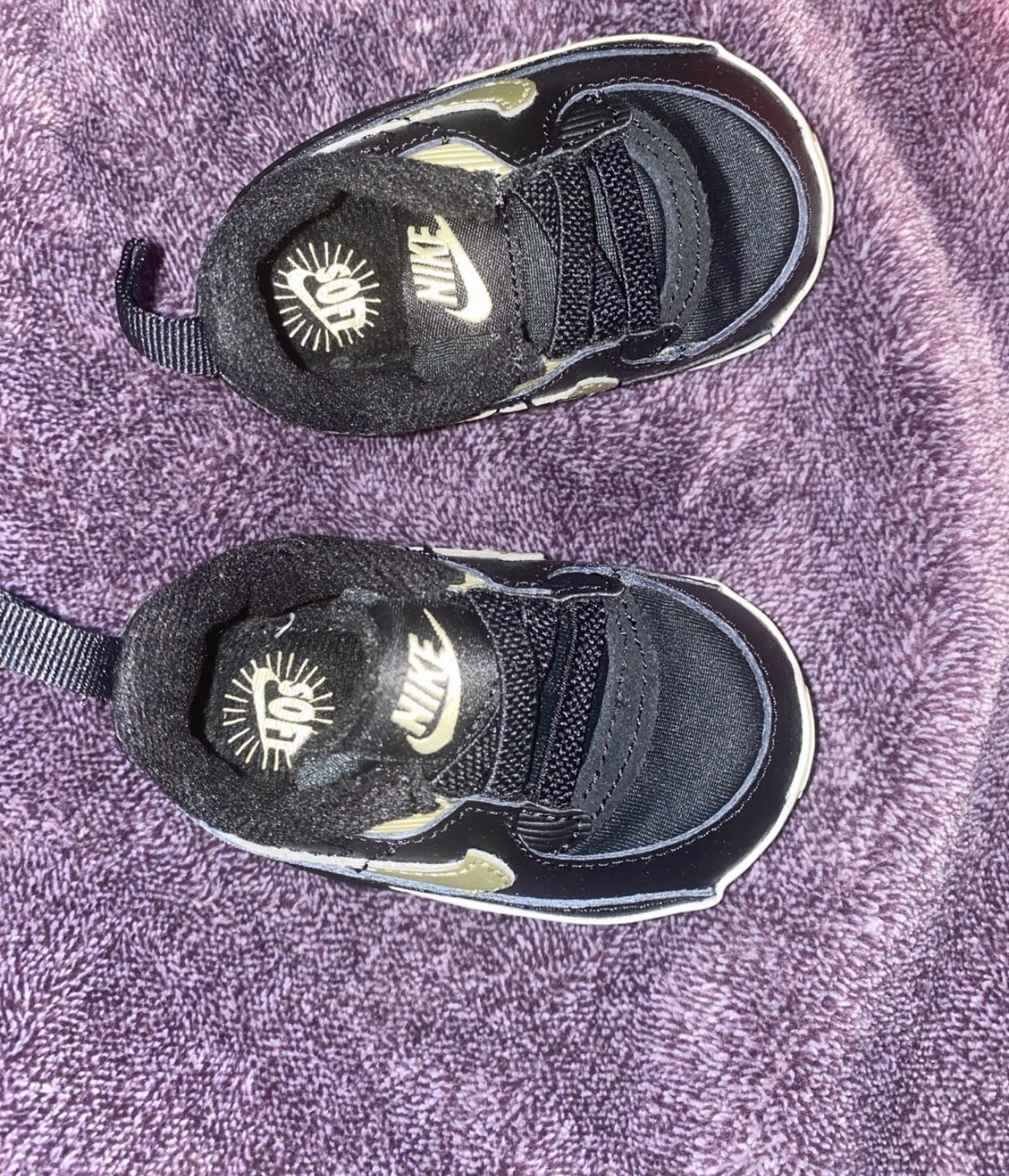 Nike air max 90 crib shoe size 2C