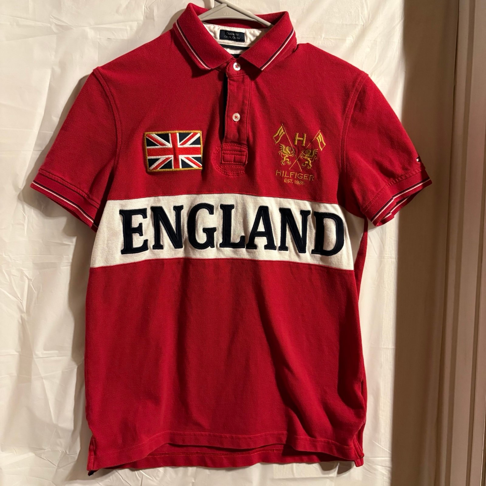 Tommy Hilfiger Custom Fit England Rugby Polo Size Small Preppy Embroidered Red