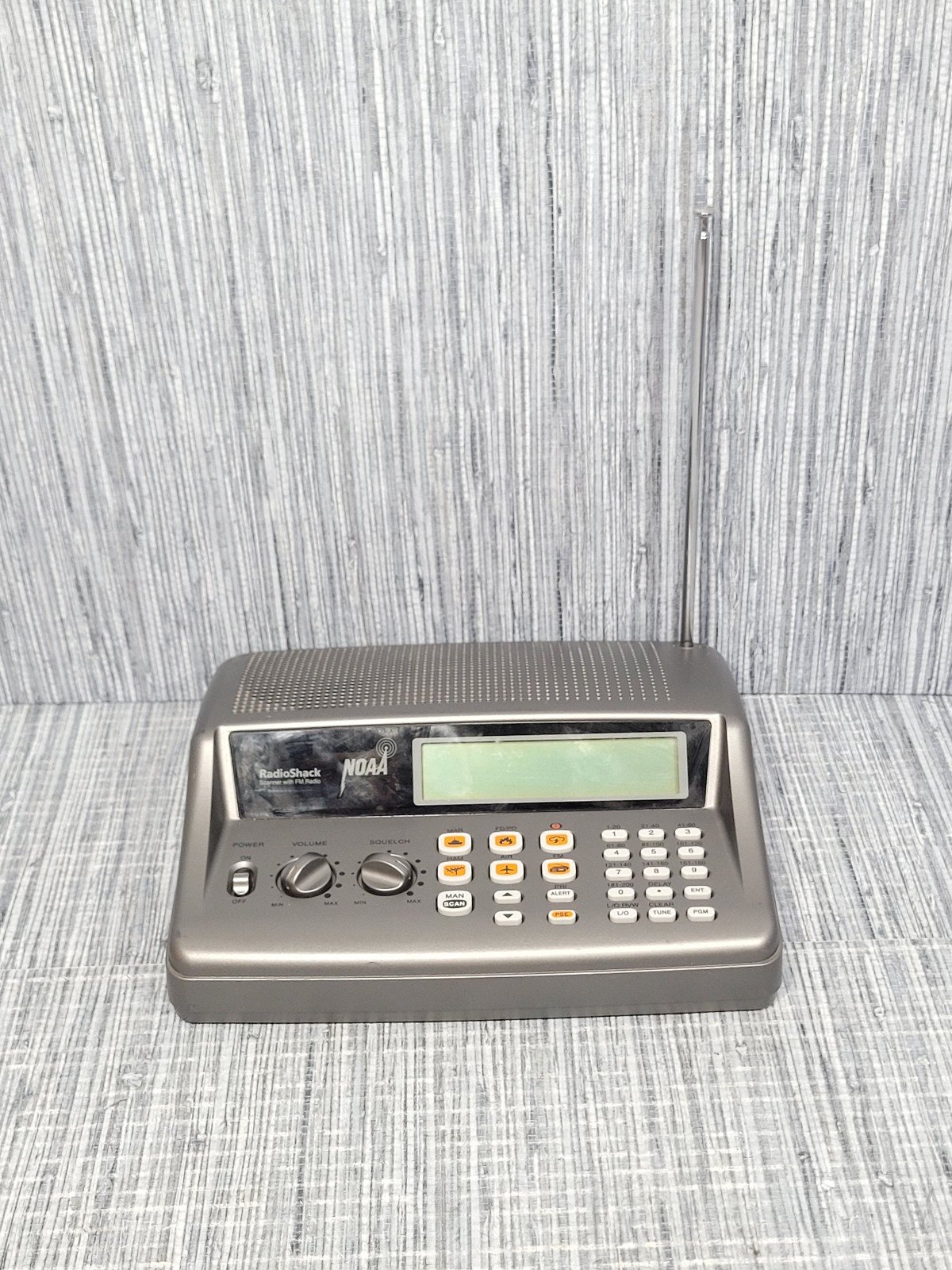 RADIOSHACK PRO-405 20-405 DESKTOP SCANNER NOAA FM RADIO POLICE WEATHER FIRE