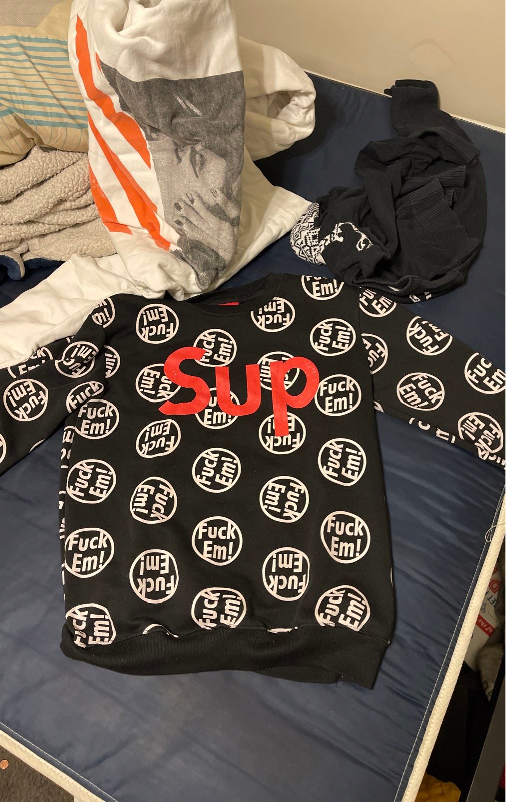 Supreme swearshirt