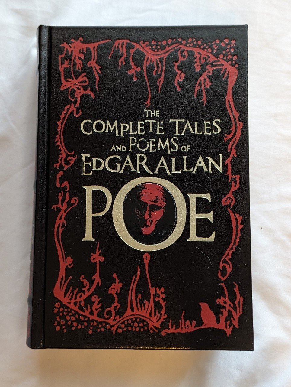 Edgar Allan Poe NEW Collectible The Complete Tales and Poems