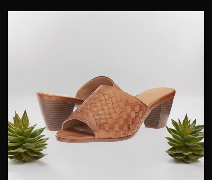 Trotters Corsa Mule Cognac Color, Women’s Size 11m, New Without Box, Sandals