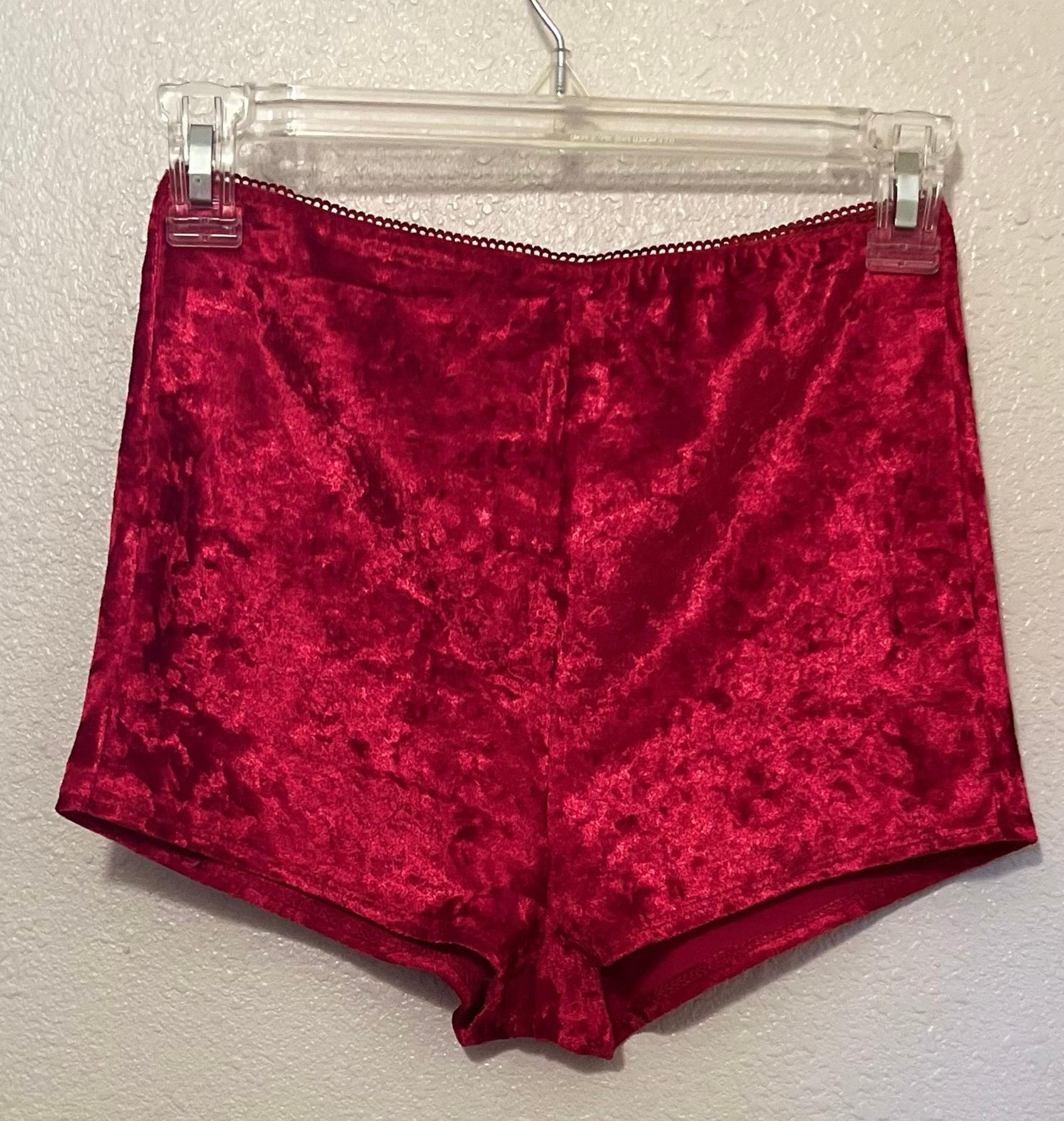 Shein Red Velour Women’s Short Shorts Size Small