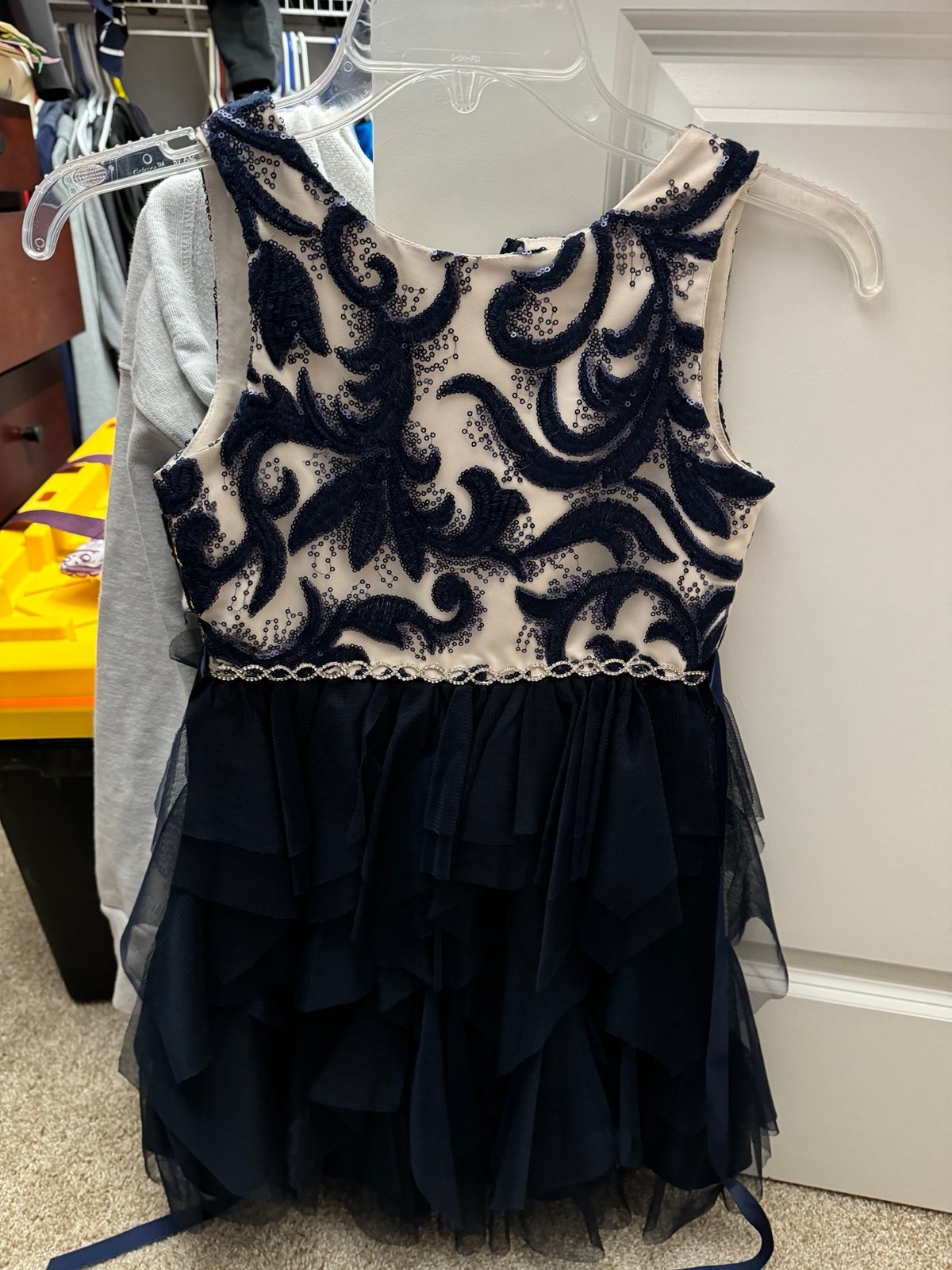 Girls dress size 8
