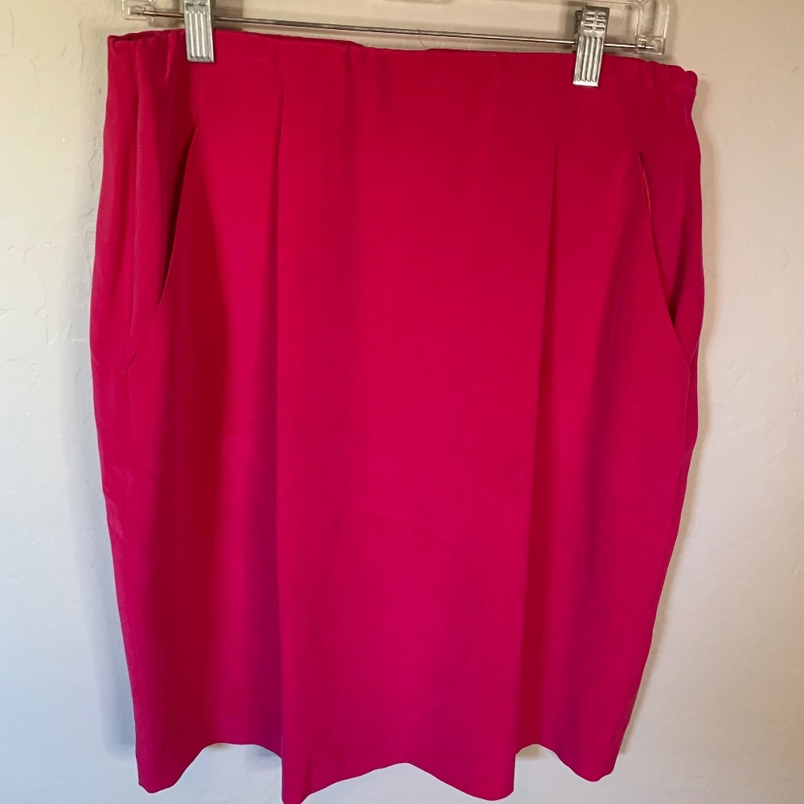 New Henri Bendel | 100% Silk Hot Pink Knee Length Pencil Skirt Size 12