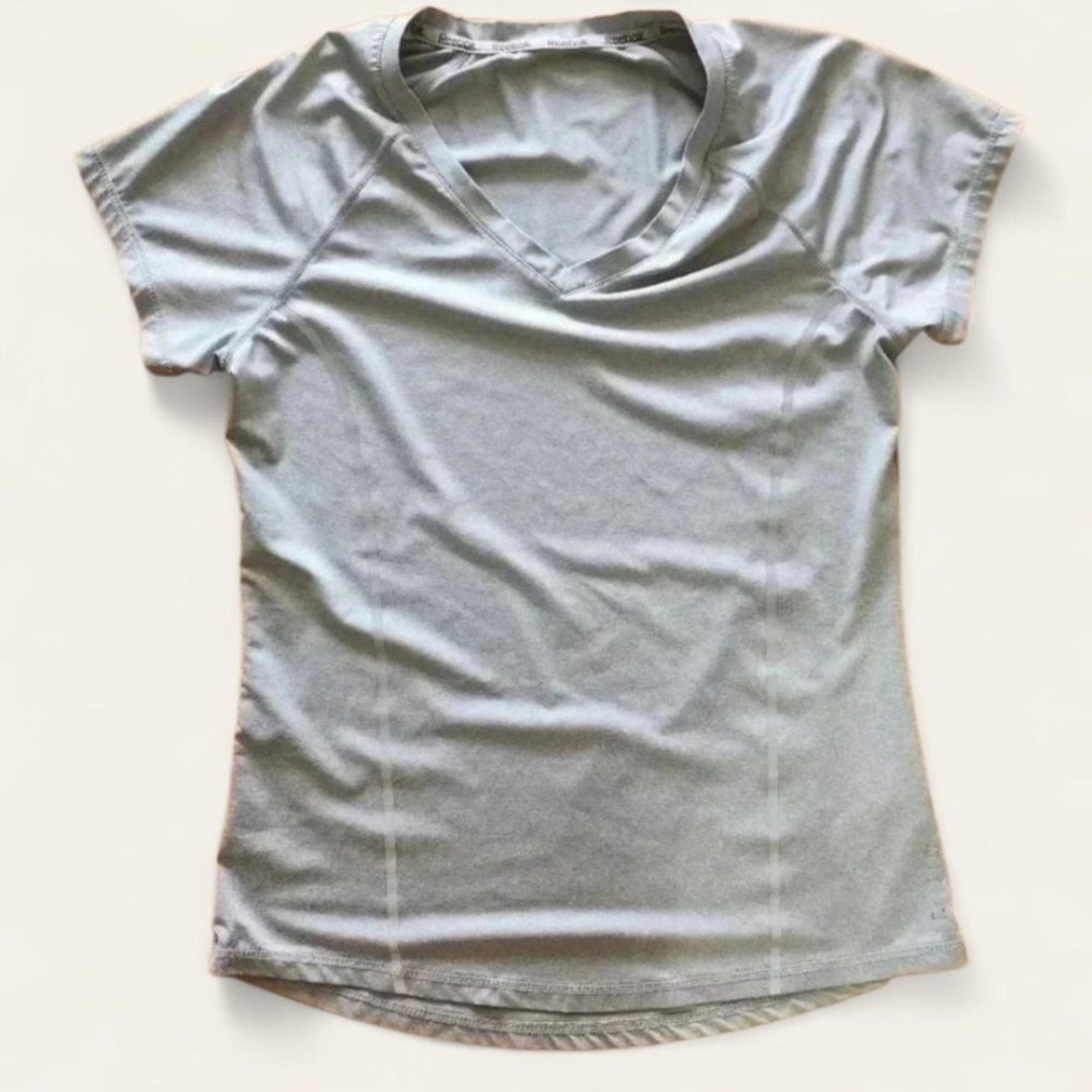 Reebok Grey V-Neck Athletic Top - Small