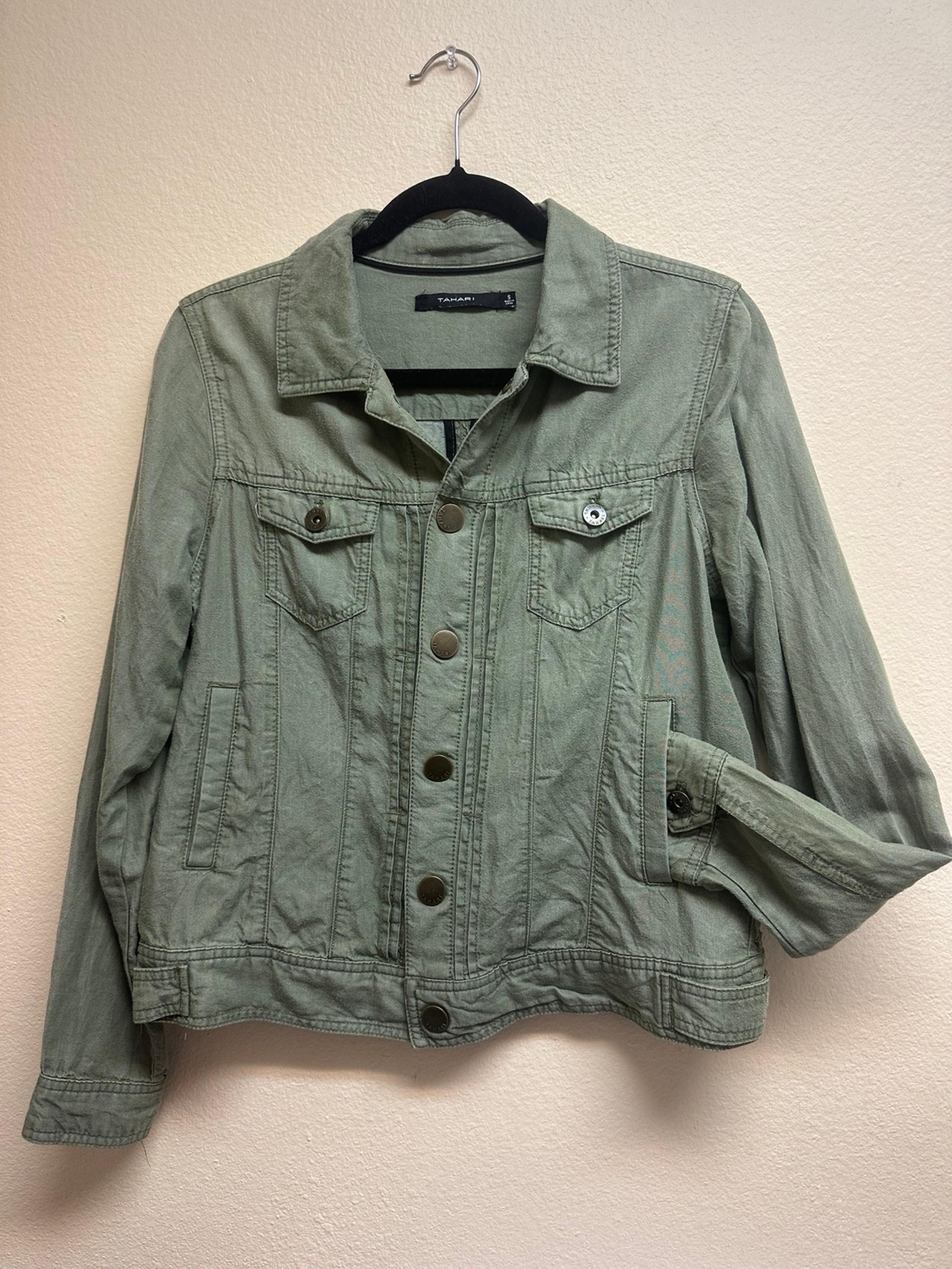 Tahari Sz S Lightweight Olive Jacket