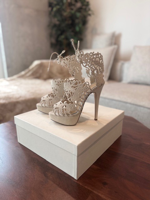 Charlotte Olympia Cream Suede Heels. size 38, this is generally a US size 7.