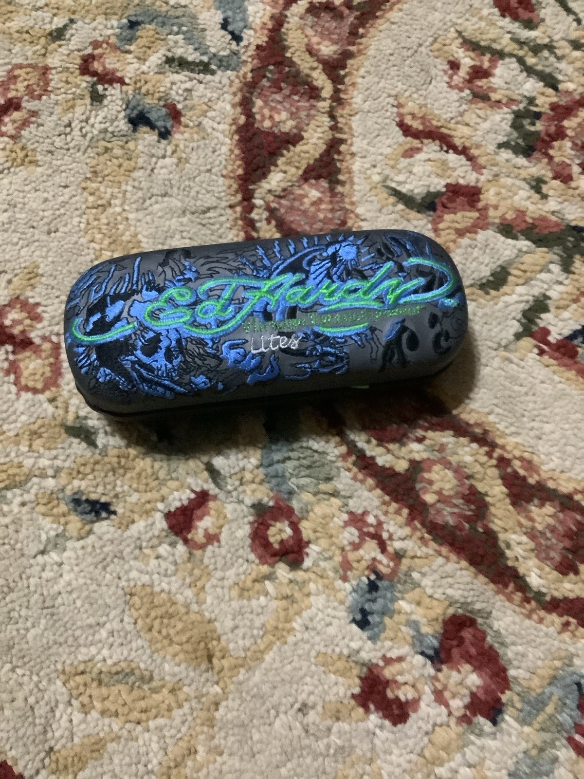 Ed Hardy Lites Glasses Case with Lens Cleaning Cloth
