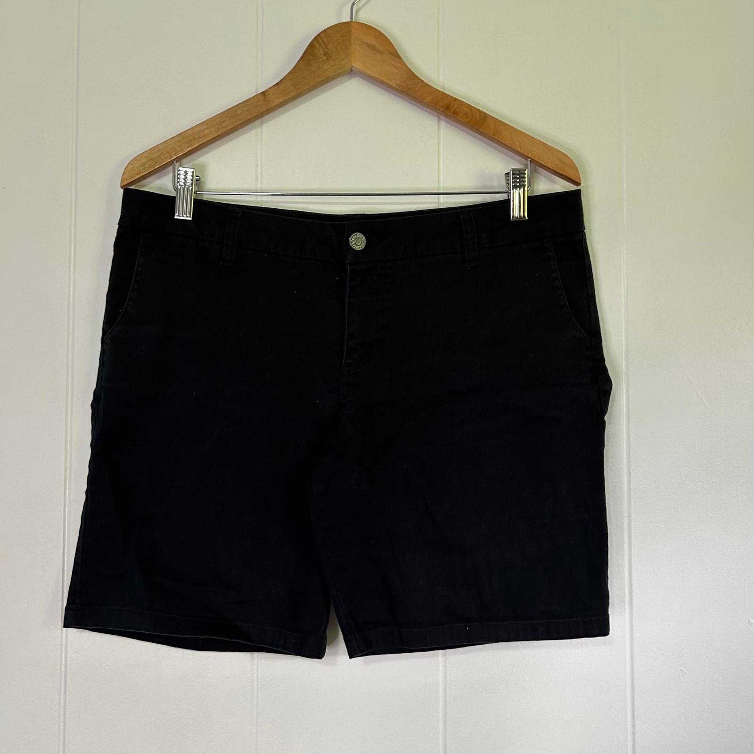 Dickies Black Stretch Flat Front Shorts Women's Size 15 / 35 Waist